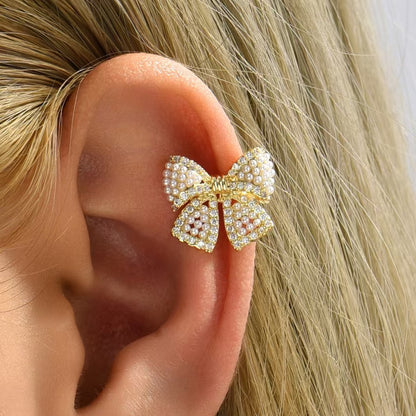 Lazo de Perla 🎀 Ear Cuff en Acero Inoxidable