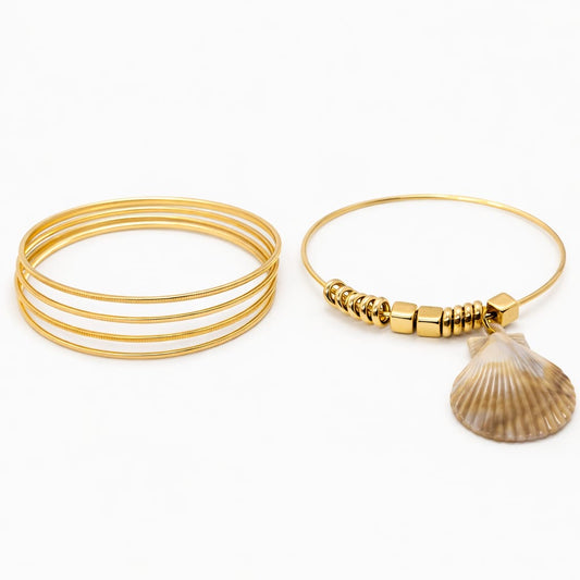 Juego de Pulseras Doradas – con colgante de Concha