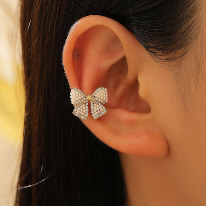 Lazo de Perla 🎀 Ear Cuff en Acero Inoxidable