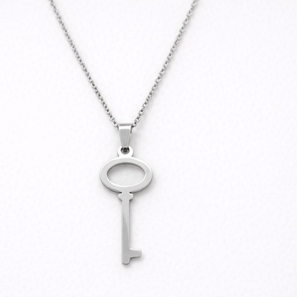 Collar con diseño de Llave
