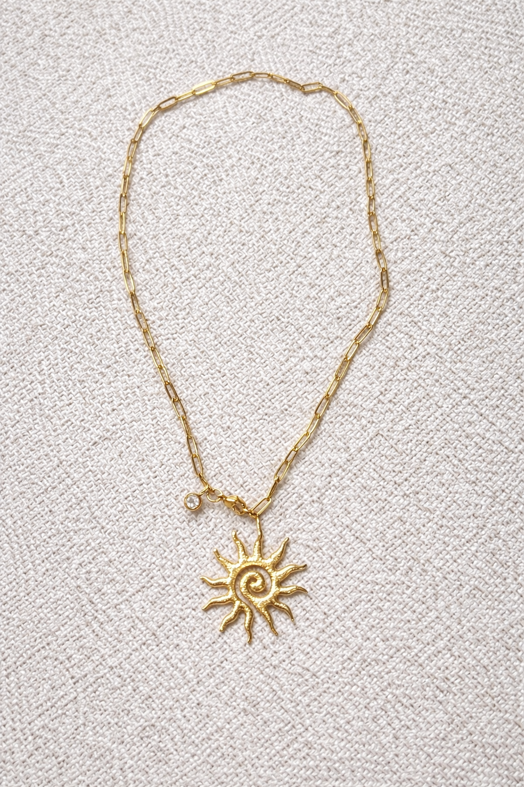 Collar Sol Dorado Encanto✨