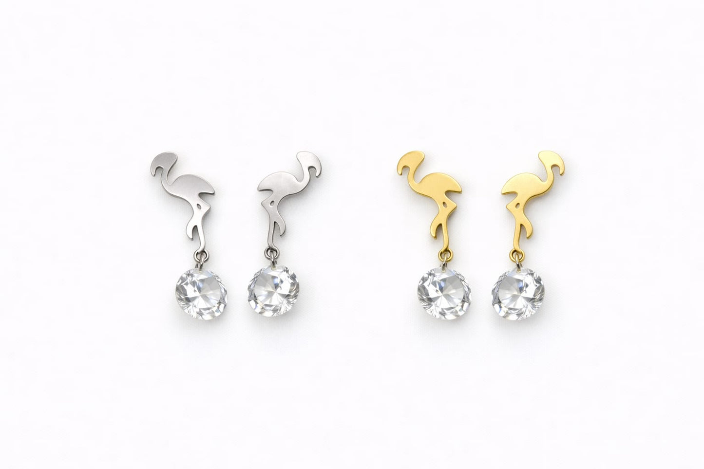 Pendientes colgantes con un diseño  de flamenco en acero inoxidable