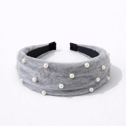 Diademas de terciopelo adornadas con perlas decorativas