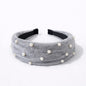Diademas de terciopelo adornadas con perlas decorativas